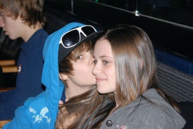 Dàn 15 bóng hồng đi qua đời Justin Bieber: Selena chưa phải sexy nhất, từ 'nàng thơ Sơn Tùng' đến siêu mẫu đều cực phẩm Dàn 15 bóng hồng đi qua đời Justin Bieber: Selena chưa phải sexy nhất, từ 'nàng thơ Sơn Tùng' đến siêu mẫu đều cực phẩm