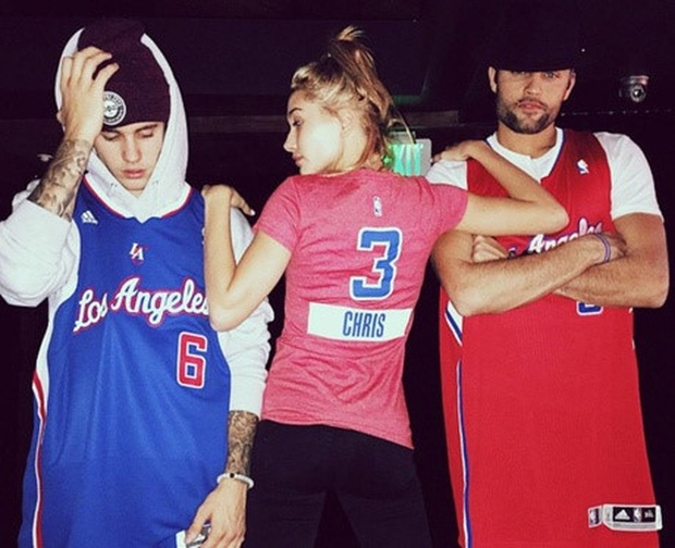 Chẳng ai ngờ Justin Bieber lại 'sủng' vợ đến nhường này: 10 năm trước đã âm thầm để ý, rước về là 'đội nàng lên đầu' - 4 Chẳng ai ngờ Justin Bieber lại 'sủng' vợ đến nhường này: 10 năm trước đã âm thầm để ý, rước về là 'đội nàng lên đầu' - 4