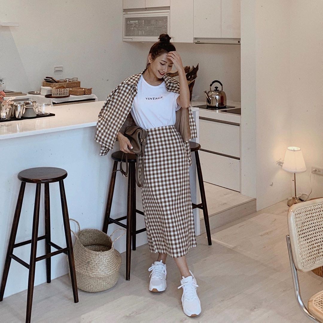 Cứ cho là giày sneakers mix kiểu gì cũng ổn đi, nhưng bạn sao có thể làm ngơ trước 4 cách diện đẹp mê này - 15 Cứ cho là giày sneakers mix kiểu gì cũng ổn đi, nhưng bạn sao có thể làm ngơ trước 4 cách diện đẹp mê này - 15