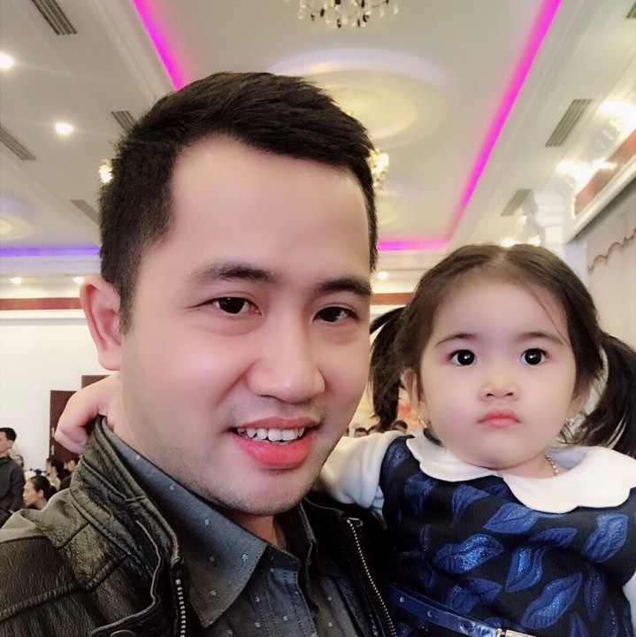 Ông bố trẻ dạy con gái 3 tuổi sau khi về nhà chồng: 'Không biết thức ăn nhiều ít ra sao, con cứ đổ 8 thìa muối vào cho bố' - 1 Ông bố trẻ dạy con gái 3 tuổi sau khi về nhà chồng: 'Không biết thức ăn nhiều ít ra sao, con cứ đổ 8 thìa muối vào cho bố' - 1