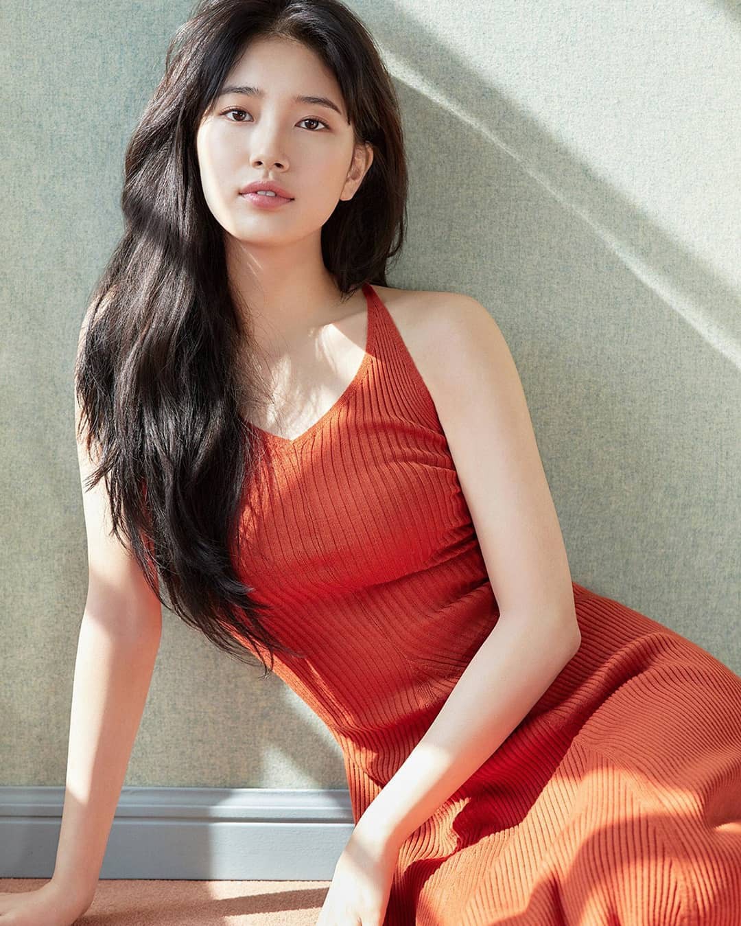 Bí mật của Suzy: Nhan sắc thăng hạng chỉ nhờ giảm cân và cách rửa mặt sạch sâu tận 10 phút - 4 Bí mật của Suzy: Nhan sắc thăng hạng chỉ nhờ giảm cân và cách rửa mặt sạch sâu tận 10 phút - 4