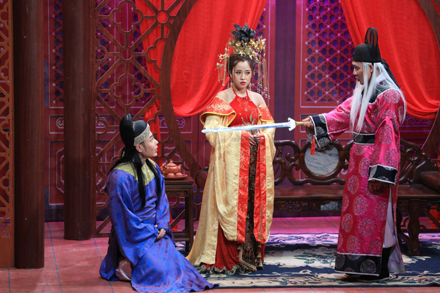 Lê Dương Bảo Lâm không ngại hôn 'bạn trai', một lần nữa giành cúp 'Ơn giời' - 1 Lê Dương Bảo Lâm không ngại hôn 'bạn trai', một lần nữa giành cúp 'Ơn giời' - 1
