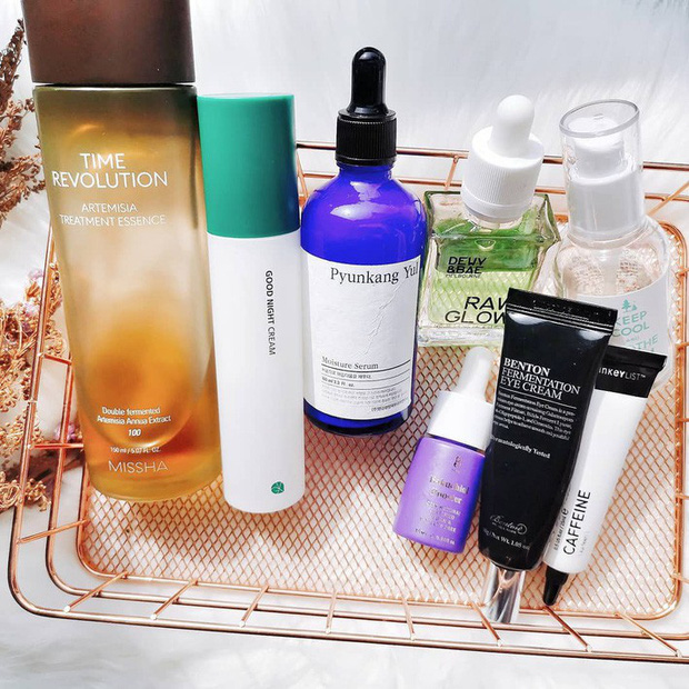 Theo chuyên gia, đây là 5 món skincare bạn cần dùng từ năm 20 tuổi để có làn da 'lão hóa ngược' - 2 Theo chuyên gia, đây là 5 món skincare bạn cần dùng từ năm 20 tuổi để có làn da 'lão hóa ngược' - 2