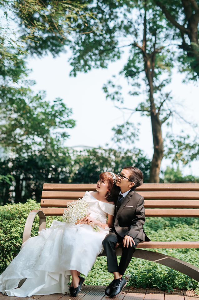 Cặp đôi tí hon từng bị nhầm là 'con nít ranh' khoe bộ ảnh cưới tình tứ, tiết lộ đã về sống chung và sắp tổ chức lễ thành hôn - 8 Cặp đôi tí hon từng bị nhầm là 'con nít ranh' khoe bộ ảnh cưới tình tứ, tiết lộ đã về sống chung và sắp tổ chức lễ thành hôn - 8