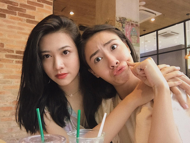 Khui info cặp 'em gái diễn viên ft chị gái đạo diễn': Đã xinh đẹp lại tài năng thế này, không nổi tiếng thì uổng! Khui info cặp 'em gái diễn viên ft chị gái đạo diễn': Đã xinh đẹp lại tài năng thế này, không nổi tiếng thì uổng!