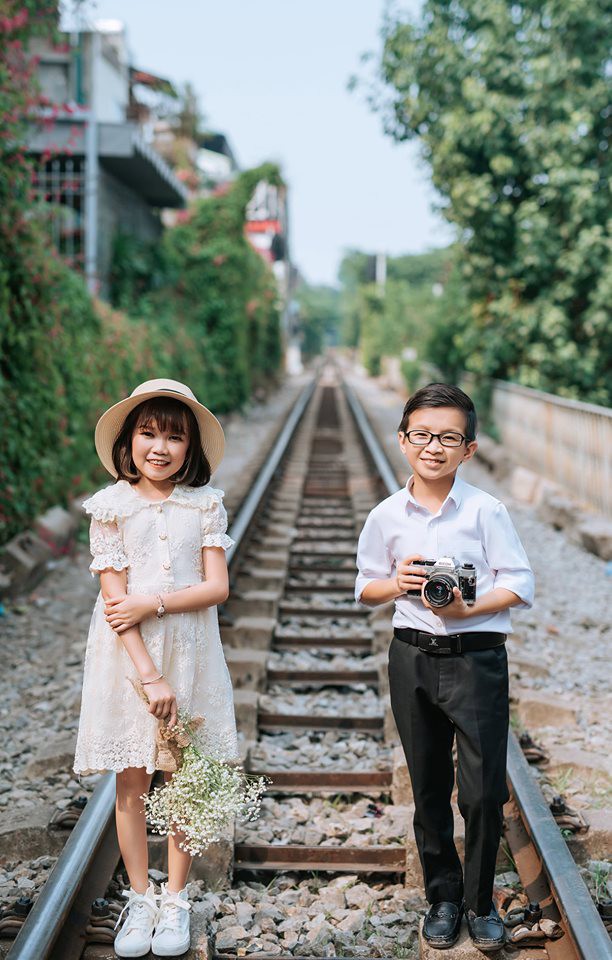Cặp đôi tí hon từng bị nhầm là 'con nít ranh' khoe bộ ảnh cưới tình tứ, tiết lộ đã về sống chung và sắp tổ chức lễ thành hôn - 7 Cặp đôi tí hon từng bị nhầm là 'con nít ranh' khoe bộ ảnh cưới tình tứ, tiết lộ đã về sống chung và sắp tổ chức lễ thành hôn - 7