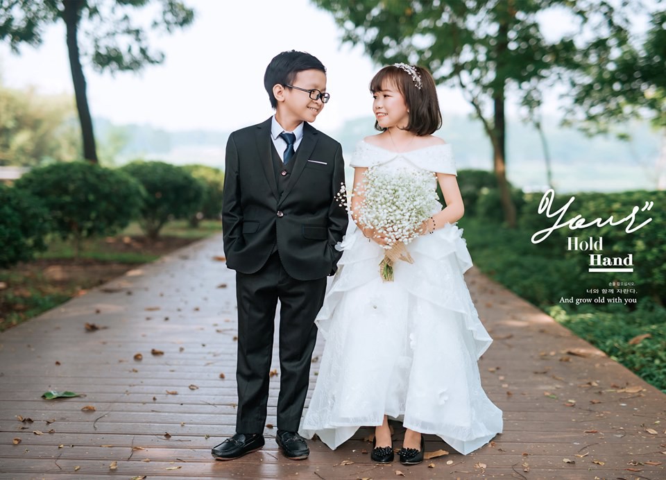 Cặp đôi tí hon từng bị nhầm là 'con nít ranh' khoe bộ ảnh cưới tình tứ, tiết lộ đã về sống chung và sắp tổ chức lễ thành hôn - 6 Cặp đôi tí hon từng bị nhầm là 'con nít ranh' khoe bộ ảnh cưới tình tứ, tiết lộ đã về sống chung và sắp tổ chức lễ thành hôn - 6