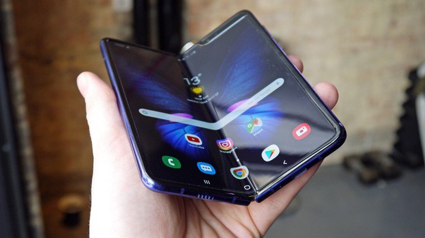 Samsung tuyên bố Galaxy Fold chịu được 200.000 lần đóng mở và cái kết khiến người dùng phải 'khóc thét'! Samsung tuyên bố Galaxy Fold chịu được 200.000 lần đóng mở và cái kết khiến người dùng phải 'khóc thét'!