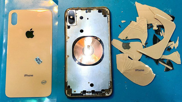 Tin vui: Chi phí thay iPhone 11 vỡ mặt lưng sẽ rẻ hơn đáng kể nhờ thiết bị bắn laser đặc biệt này Tin vui: Chi phí thay iPhone 11 vỡ mặt lưng sẽ rẻ hơn đáng kể nhờ thiết bị bắn laser đặc biệt này