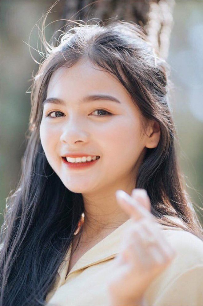 Cặp chị em hàng xóm khoe ảnh dậy thì thành công, dân mạng quyết liệt phản đối vì rõ ràng xinh từ nhỏ - 4 Cặp chị em hàng xóm khoe ảnh dậy thì thành công, dân mạng quyết liệt phản đối vì rõ ràng xinh từ nhỏ - 4