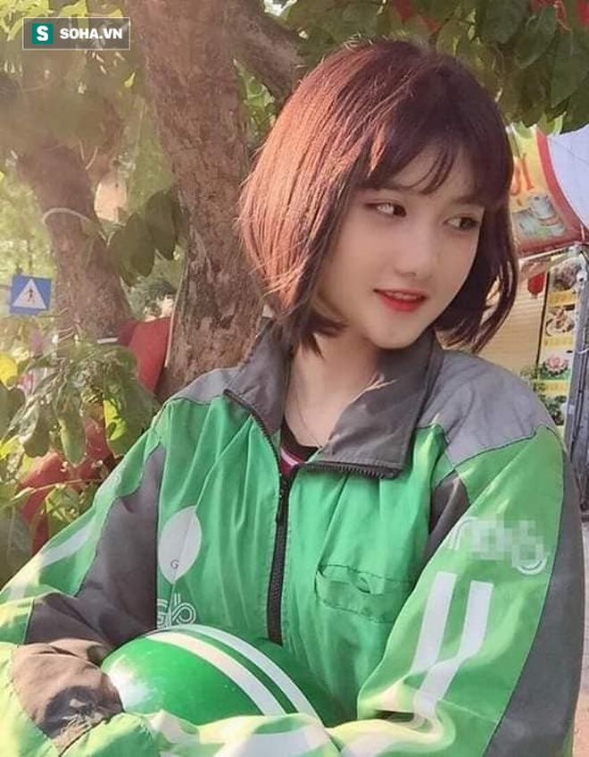 'Nữ tài xế Grabbike' 18 tuổi gây chú ý vì ngoại hình xinh đẹp, dễ thương 'Nữ tài xế Grabbike' 18 tuổi gây chú ý vì ngoại hình xinh đẹp, dễ thương