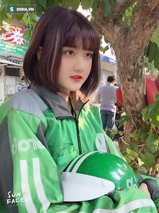 'Nữ tài xế Grabbike' 18 tuổi gây chú ý vì ngoại hình xinh đẹp, dễ thương - 1 'Nữ tài xế Grabbike' 18 tuổi gây chú ý vì ngoại hình xinh đẹp, dễ thương - 1