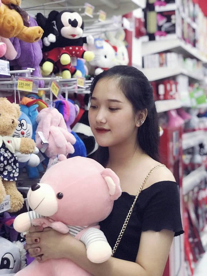 Cặp chị em hàng xóm khoe ảnh dậy thì thành công, dân mạng quyết liệt phản đối vì rõ ràng xinh từ nhỏ - 1 Cặp chị em hàng xóm khoe ảnh dậy thì thành công, dân mạng quyết liệt phản đối vì rõ ràng xinh từ nhỏ - 1