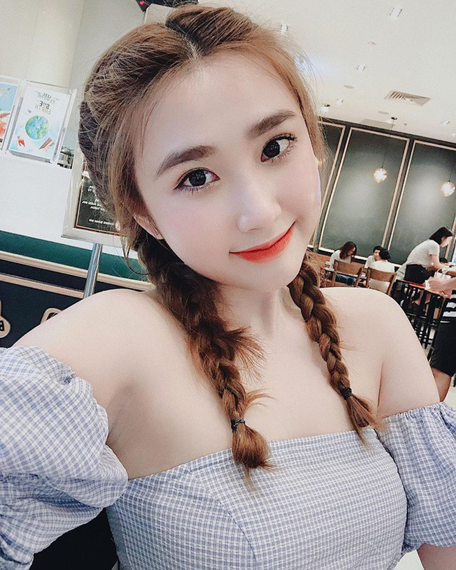 Hội cầu thủ 'quốc dân' đích thị là điển hình của con trai đào hoa: Tình cũ chưa kịp công khai chia tay đã bị soi cặp kè tình mới! - 14 Hội cầu thủ 'quốc dân' đích thị là điển hình của con trai đào hoa: Tình cũ chưa kịp công khai chia tay đã bị soi cặp kè tình mới! - 14