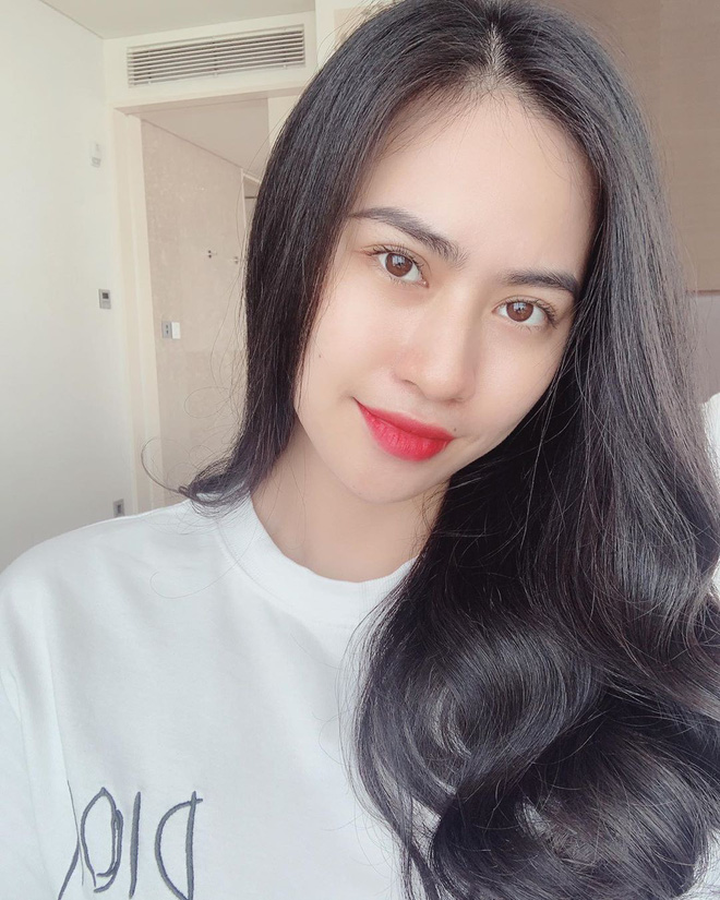 Hội cầu thủ 'quốc dân' đích thị là điển hình của con trai đào hoa: Tình cũ chưa kịp công khai chia tay đã bị soi cặp kè tình mới! - 4 Hội cầu thủ 'quốc dân' đích thị là điển hình của con trai đào hoa: Tình cũ chưa kịp công khai chia tay đã bị soi cặp kè tình mới! - 4