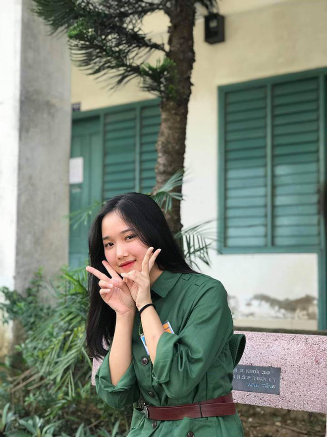 Cặp chị em hàng xóm khoe ảnh dậy thì thành công, dân mạng quyết liệt phản đối vì rõ ràng xinh từ nhỏ - 8 Cặp chị em hàng xóm khoe ảnh dậy thì thành công, dân mạng quyết liệt phản đối vì rõ ràng xinh từ nhỏ - 8