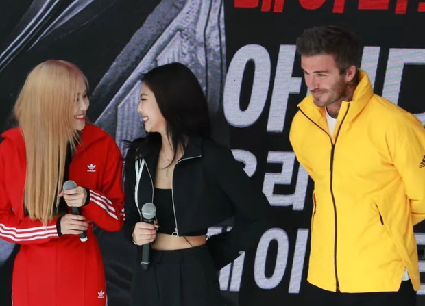 Tranh cãi nảy lửa BLACKPINK đến muộn, bắt David Beckham đợi tận 25 phút nhưng không xin lỗi: Thái độ hay hiểu lầm? - 1 Tranh cãi nảy lửa BLACKPINK đến muộn, bắt David Beckham đợi tận 25 phút nhưng không xin lỗi: Thái độ hay hiểu lầm? - 1