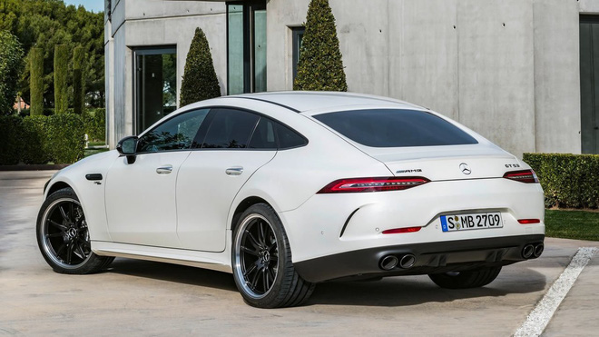 Mercedes-AMG GT 4 cửa về Việt Nam với giá khoảng 6,3 tỷ đồng - đối trọng mới của Porsche Panamera - 2 Mercedes-AMG GT 4 cửa về Việt Nam với giá khoảng 6,3 tỷ đồng - đối trọng mới của Porsche Panamera - 2