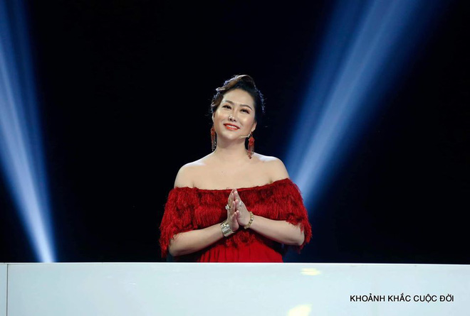 Cùng Xuân Lan, Hà Hồ chạy show tới gãy guốc và nỗi đau đớn nhất cuộc đời Phi Thanh Vân - 2 Cùng Xuân Lan, Hà Hồ chạy show tới gãy guốc và nỗi đau đớn nhất cuộc đời Phi Thanh Vân - 2