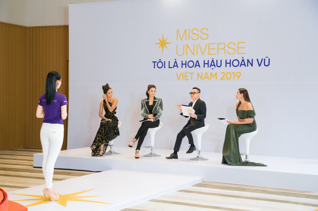 Võ Hoàng Yến - Vũ Thu Phương mắng thí sinh Hoa hậu Hoàn vũ té tát: 'Các em đi thi Hoa hậu hay đi đâu thế' - 6 Võ Hoàng Yến - Vũ Thu Phương mắng thí sinh Hoa hậu Hoàn vũ té tát: 'Các em đi thi Hoa hậu hay đi đâu thế' - 6