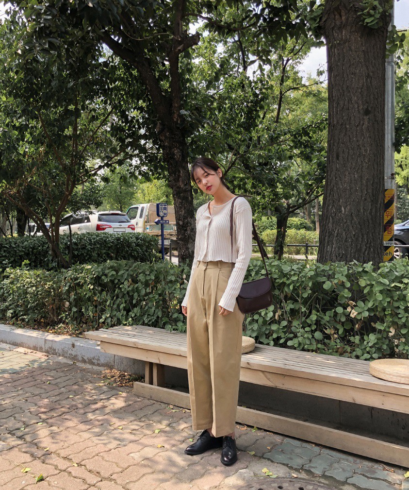 Cardigan thì có muôn kiểu nhưng đây mới là dáng áo đang hot nhất, diện lên sành điệu và hack được cả chục phân chiều cao - 15 Cardigan thì có muôn kiểu nhưng đây mới là dáng áo đang hot nhất, diện lên sành điệu và hack được cả chục phân chiều cao - 15