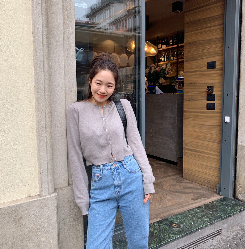 Cardigan thì có muôn kiểu nhưng đây mới là dáng áo đang hot nhất, diện lên sành điệu và hack được cả chục phân chiều cao - 8 Cardigan thì có muôn kiểu nhưng đây mới là dáng áo đang hot nhất, diện lên sành điệu và hack được cả chục phân chiều cao - 8