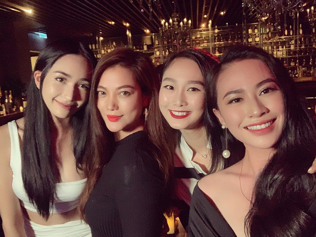 Đẳng cấp hot girl khi hẹn nhau 'xập xình': Lúc đi hết mình, lúc về có cả rổ ảnh thần thái ngút ngàn - 24 Đẳng cấp hot girl khi hẹn nhau 'xập xình': Lúc đi hết mình, lúc về có cả rổ ảnh thần thái ngút ngàn - 24