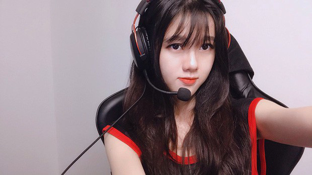 Loạt streamer 'mặt đẹp, chân dài' củng cố thêm cho chân lý thời đại mới: Muốn ngắm gái xinh thì xem streaming! - 2 Loạt streamer 'mặt đẹp, chân dài' củng cố thêm cho chân lý thời đại mới: Muốn ngắm gái xinh thì xem streaming! - 2