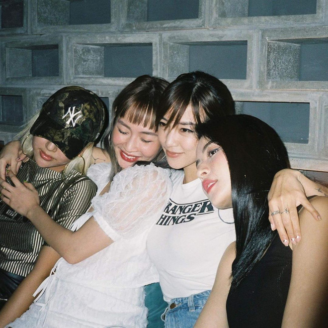 Đẳng cấp hot girl khi hẹn nhau 'xập xình': Lúc đi hết mình, lúc về có cả rổ ảnh thần thái ngút ngàn - 10 Đẳng cấp hot girl khi hẹn nhau 'xập xình': Lúc đi hết mình, lúc về có cả rổ ảnh thần thái ngút ngàn - 10