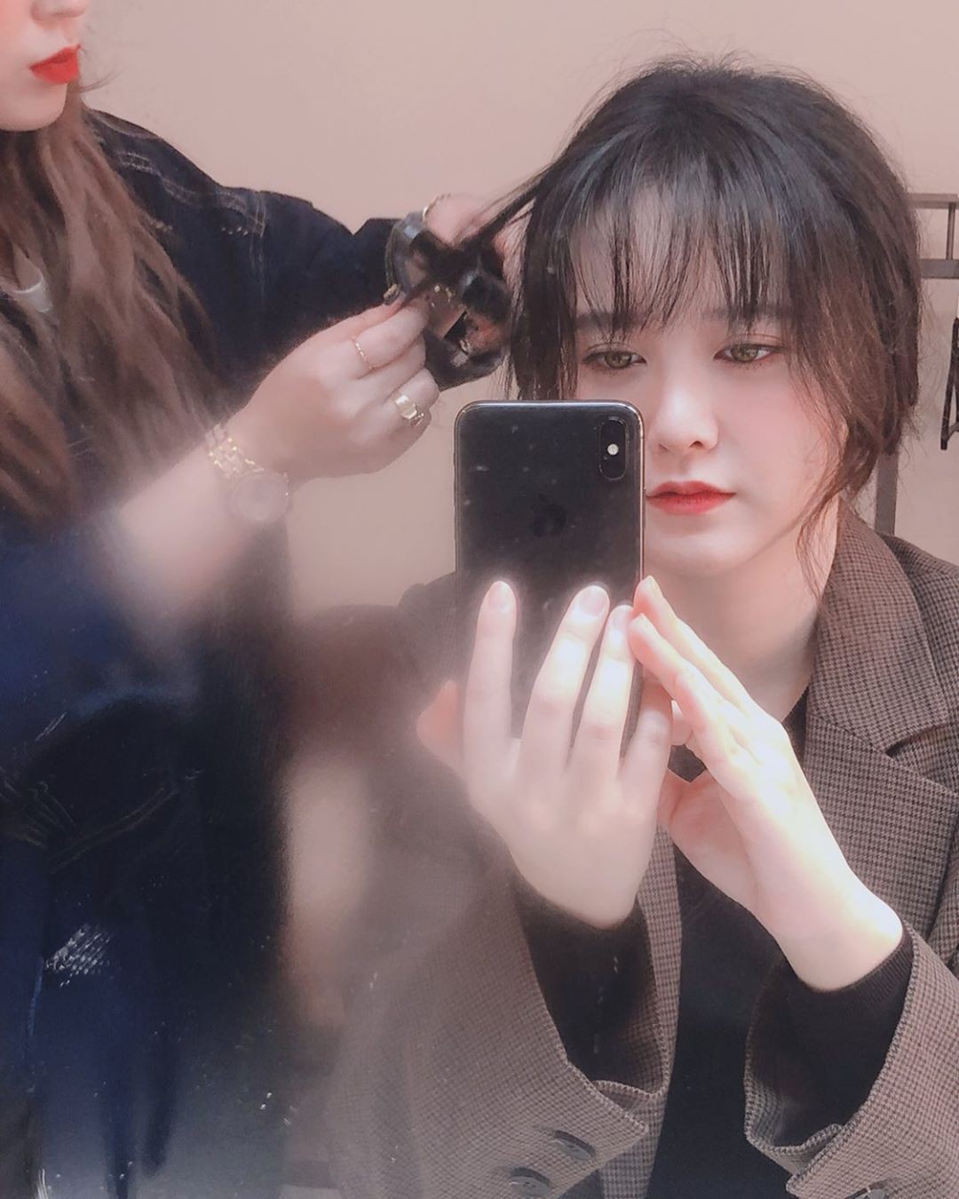 Vừa thông báo giải nghệ, Goo Hye Sun lại đăng tải hình ảnh quay trở lại công việc, khiến công chúng 'ngao ngán' - 1 Vừa thông báo giải nghệ, Goo Hye Sun lại đăng tải hình ảnh quay trở lại công việc, khiến công chúng 'ngao ngán' - 1