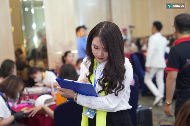 Bị đồn 'đẹp gái, giỏi giang nhưng FA' khiến bao chàng xin làm rể, cô gái Nghệ An tiết lộ sự thật bất ngờ Bị đồn 'đẹp gái, giỏi giang nhưng FA' khiến bao chàng xin làm rể, cô gái Nghệ An tiết lộ sự thật bất ngờ