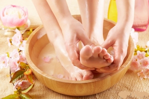 Vì sao các spa lại dùng chậu gỗ để ngâm chân mà không chọn chất liệu khác? - 1 Vì sao các spa lại dùng chậu gỗ để ngâm chân mà không chọn chất liệu khác? - 1