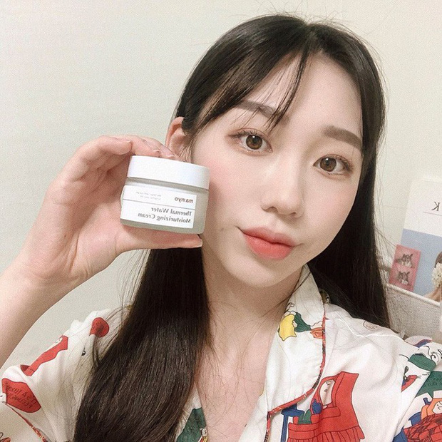 Da căng bóng, mướt mát như phủ sương suốt cả ngày hanh hao nhờ 4 bí kíp skincare đơn giản - 2 Da căng bóng, mướt mát như phủ sương suốt cả ngày hanh hao nhờ 4 bí kíp skincare đơn giản - 2