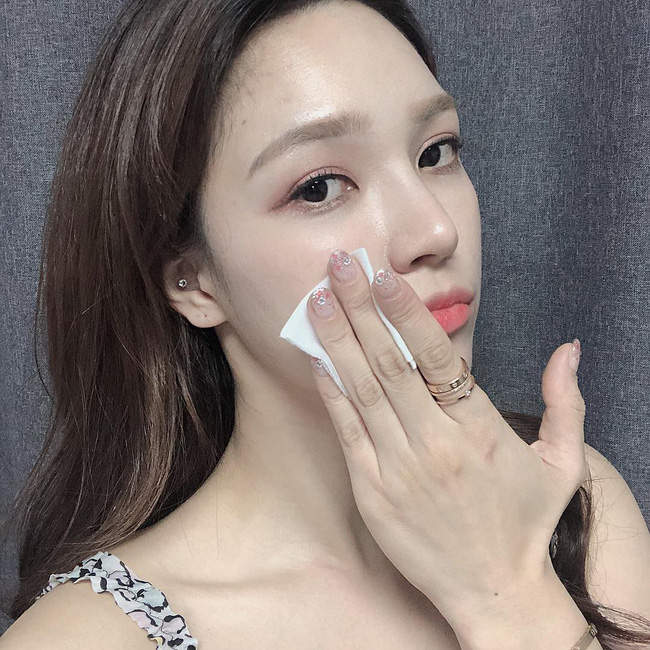 Không makeup thì khỏi cần tẩy trang: Á hậu Thanh Tú sẽ cho bạn biết thói quen này tai hại đến nhường nào - 5 Không makeup thì khỏi cần tẩy trang: Á hậu Thanh Tú sẽ cho bạn biết thói quen này tai hại đến nhường nào - 5