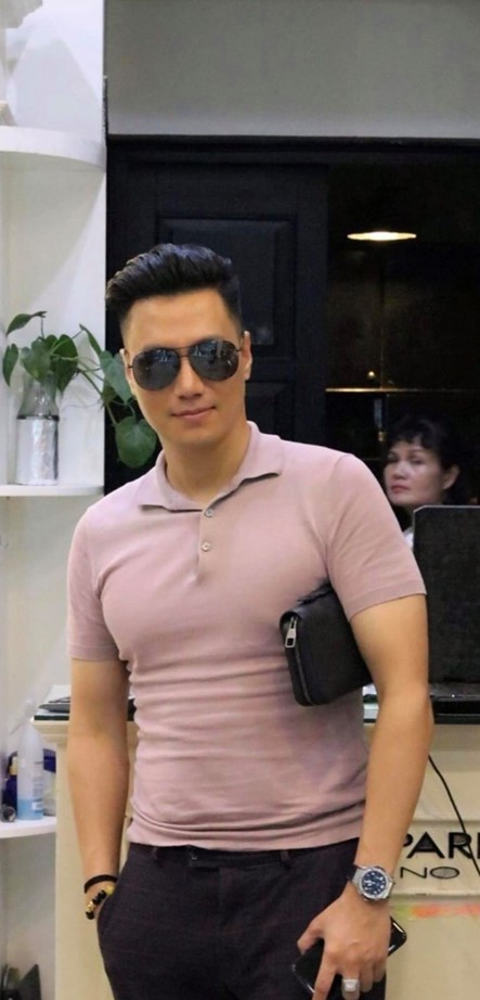 Chưa hết ồn ào nhan sắc hậu thẩm mỹ, Việt Anh lại bị trêu vì vòng 1 quá nở nang Chưa hết ồn ào nhan sắc hậu thẩm mỹ, Việt Anh lại bị trêu vì vòng 1 quá nở nang