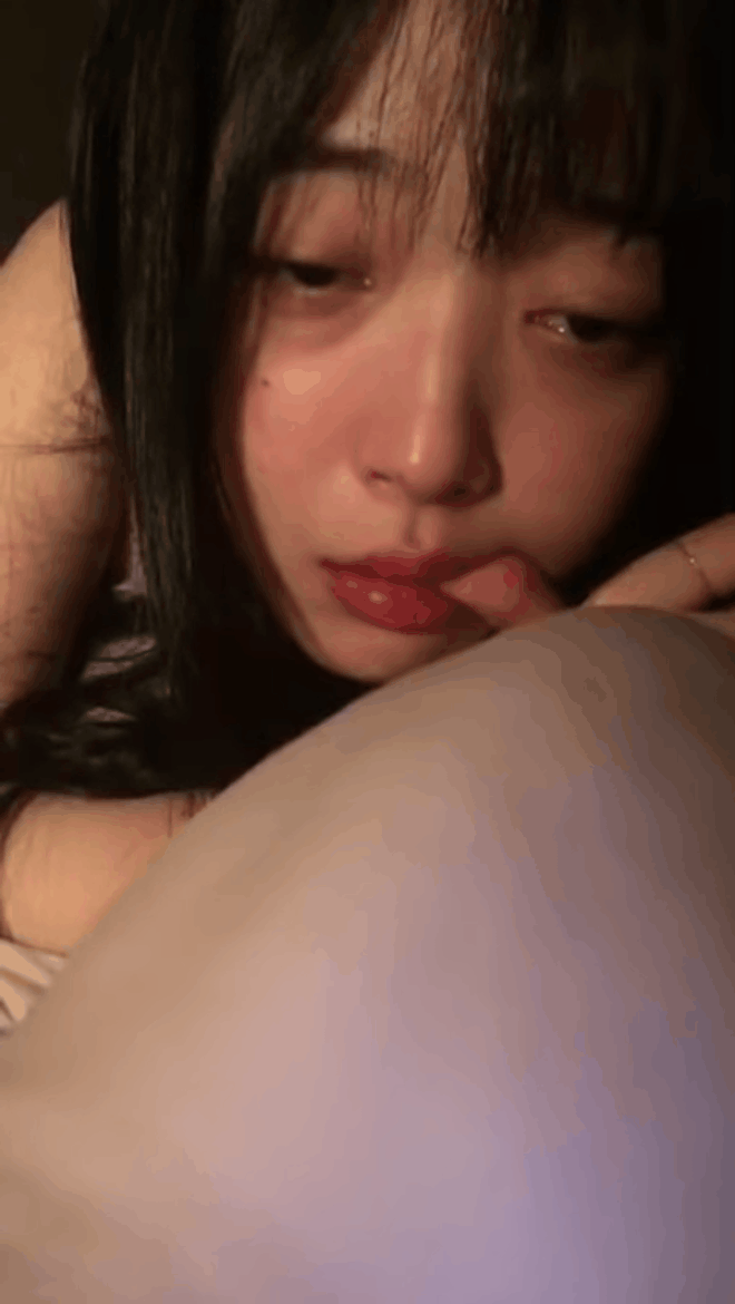Trước khi có tin tự tử, Sulli đã có loạt biểu hiện khiến ai cũng nghĩ cô đang gặp vấn đề tâm lý nặng nề - 5 Trước khi có tin tự tử, Sulli đã có loạt biểu hiện khiến ai cũng nghĩ cô đang gặp vấn đề tâm lý nặng nề - 5