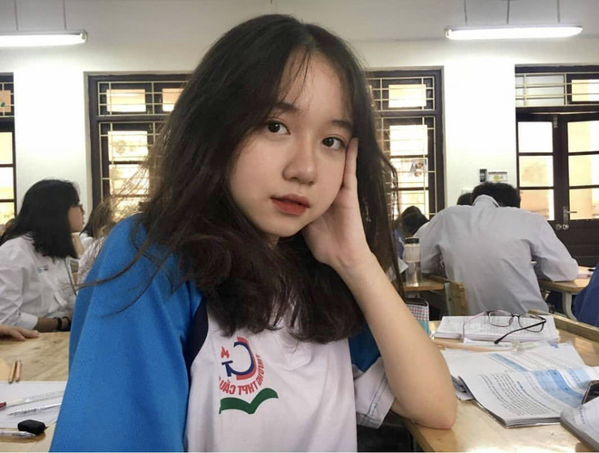 Danh tính nữ sinh gây chú ý trong hoạt động tình nguyện: 'Chiều cao vượt trội khiến em e ngại' - 11 Danh tính nữ sinh gây chú ý trong hoạt động tình nguyện: 'Chiều cao vượt trội khiến em e ngại' - 11