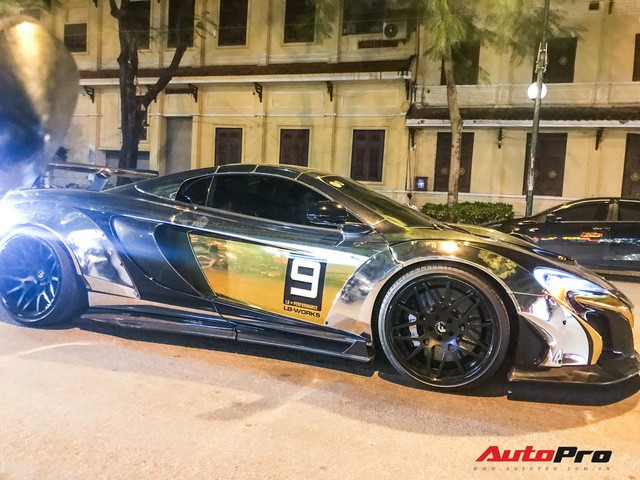 Đại gia Dương 'Kon' chở con đi dạo phố Hà Nội bằng siêu xe McLaren 650S Spider Liberty Walk độc nhất Việt Nam - 1 Đại gia Dương 'Kon' chở con đi dạo phố Hà Nội bằng siêu xe McLaren 650S Spider Liberty Walk độc nhất Việt Nam - 1