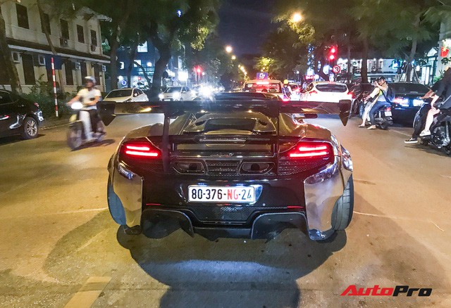 Đại gia Dương 'Kon' chở con đi dạo phố Hà Nội bằng siêu xe McLaren 650S Spider Liberty Walk độc nhất Việt Nam - 2 Đại gia Dương 'Kon' chở con đi dạo phố Hà Nội bằng siêu xe McLaren 650S Spider Liberty Walk độc nhất Việt Nam - 2