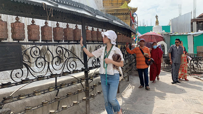 Bất ngờ với cuộc sống giản dị hiện tại của Angela Phương Trinh sau những ồn ào đời tư - 1 Bất ngờ với cuộc sống giản dị hiện tại của Angela Phương Trinh sau những ồn ào đời tư - 1