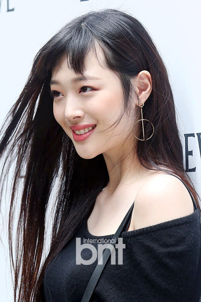Đừng chỉ nhắc về Sulli với phong cách thời trang nổi loạn bởi cô có rất nhiều lần mặc đẹp khiến dân tình muốn lịm người - 11 Đừng chỉ nhắc về Sulli với phong cách thời trang nổi loạn bởi cô có rất nhiều lần mặc đẹp khiến dân tình muốn lịm người - 11