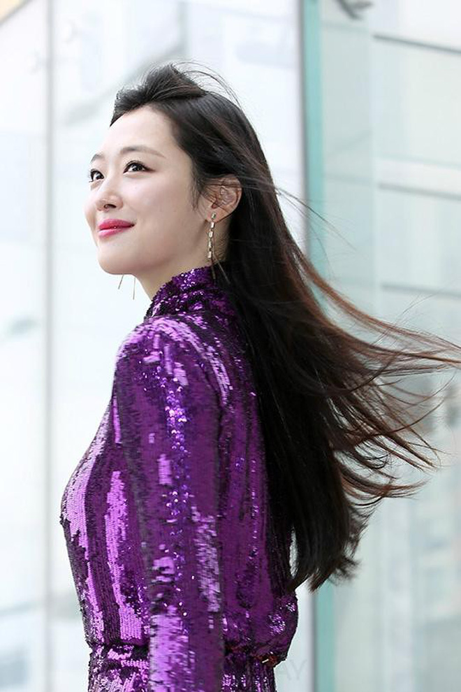 Đừng chỉ nhắc về Sulli với phong cách thời trang nổi loạn bởi cô có rất nhiều lần mặc đẹp khiến dân tình muốn lịm người - 3 Đừng chỉ nhắc về Sulli với phong cách thời trang nổi loạn bởi cô có rất nhiều lần mặc đẹp khiến dân tình muốn lịm người - 3