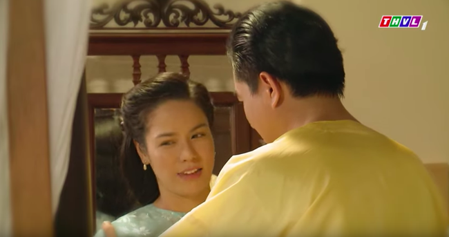 'Tiếng sét trong mưa': Vỡ òa khi Thị Bình - Nhật Kim Anh ôm di ảnh, khóc nghẹn nhận ra Khải Duy cả đời chỉ yêu cô - 6 'Tiếng sét trong mưa': Vỡ òa khi Thị Bình - Nhật Kim Anh ôm di ảnh, khóc nghẹn nhận ra Khải Duy cả đời chỉ yêu cô - 6