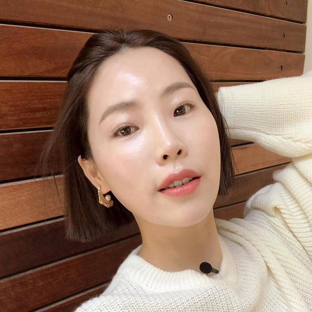 Làn da của bạn sẽ biến chuyển thần kỳ thế nào nếu bắt chước Hà Tăng thêm dầu dưỡng da vào quy trình skincare? - 1 Làn da của bạn sẽ biến chuyển thần kỳ thế nào nếu bắt chước Hà Tăng thêm dầu dưỡng da vào quy trình skincare? - 1
