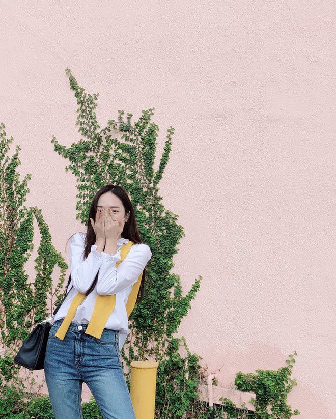 4 kiểu diện cardigan 'càn quét' sân bay của idol Hàn: Các nàng chớ bỏ qua khi mùa lạnh dần đến - 15 4 kiểu diện cardigan 'càn quét' sân bay của idol Hàn: Các nàng chớ bỏ qua khi mùa lạnh dần đến - 15