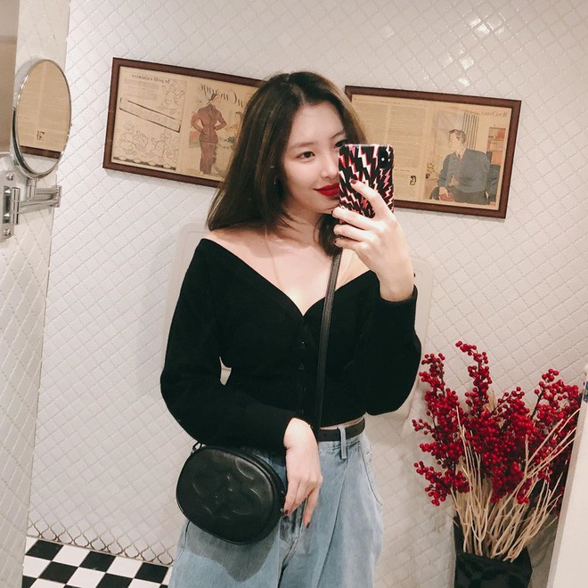 4 kiểu diện cardigan 'càn quét' sân bay của idol Hàn: Các nàng chớ bỏ qua khi mùa lạnh dần đến - 9 4 kiểu diện cardigan 'càn quét' sân bay của idol Hàn: Các nàng chớ bỏ qua khi mùa lạnh dần đến - 9