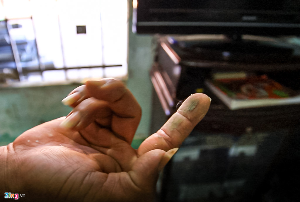 Người dân quanh nhiệt điện Vĩnh Tân khốn khổ vì tro bụi - 9 Người dân quanh nhiệt điện Vĩnh Tân khốn khổ vì tro bụi - 9