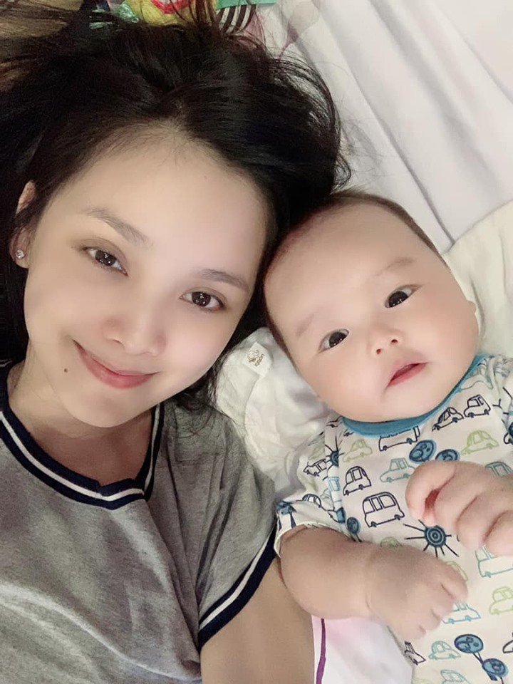 "Hoa hậu khả ái" gốc Thái Nguyên lại yêu Hot boy cảnh sát, con đầu lòng ai cũng trầm trồ - 3 "Hoa hậu khả ái" gốc Thái Nguyên lại yêu Hot boy cảnh sát, con đầu lòng ai cũng trầm trồ - 3