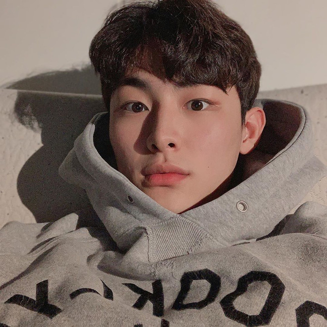 Hot boy mới nổi của Hàn Quốc và hành trình lột xác gây sốt: Dăm ba cái chuyện giảm cân ấy mà, xem anh đây! - 8 Hot boy mới nổi của Hàn Quốc và hành trình lột xác gây sốt: Dăm ba cái chuyện giảm cân ấy mà, xem anh đây! - 8