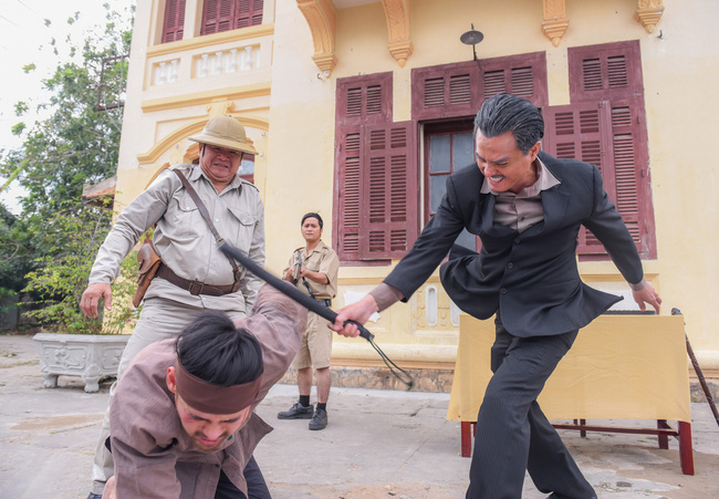 'Tiếng sét trong mưa': Gây sốc với cảnh đánh vợ, đánh con trai suýt chết, Khải Duy - Cao Minh Đạt giãi bày 'Tiếng sét trong mưa': Gây sốc với cảnh đánh vợ, đánh con trai suýt chết, Khải Duy - Cao Minh Đạt giãi bày